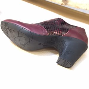 ブーティ　神戸　フットプラン　キラキラ　インポートシューズ　cloudfootwear footplan 神戸国際会館SOL インソール専門店　中敷き　シューフィッターのいる店